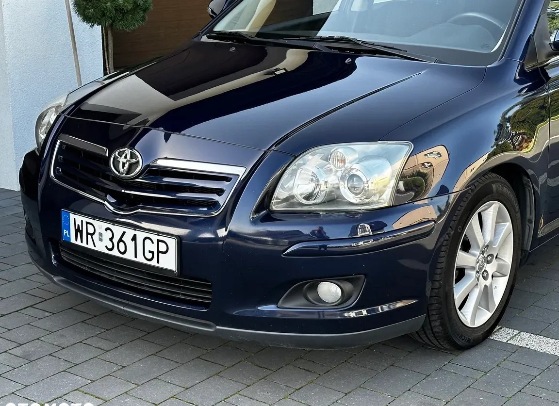 Toyota Avensis cena 18700 przebieg: 260000, rok produkcji 2006 z Radom małe 466